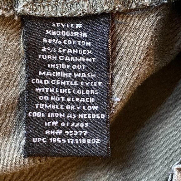 Social Standard by Sanctuary Hero Utility Roll Tab Cuff Poplin Camo Shorts-XXL - Picture 8 of 9